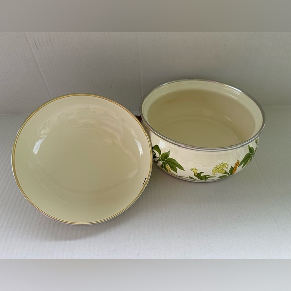 Floral Enamel Saucepan with Brass Handle - Picture 8 of 15